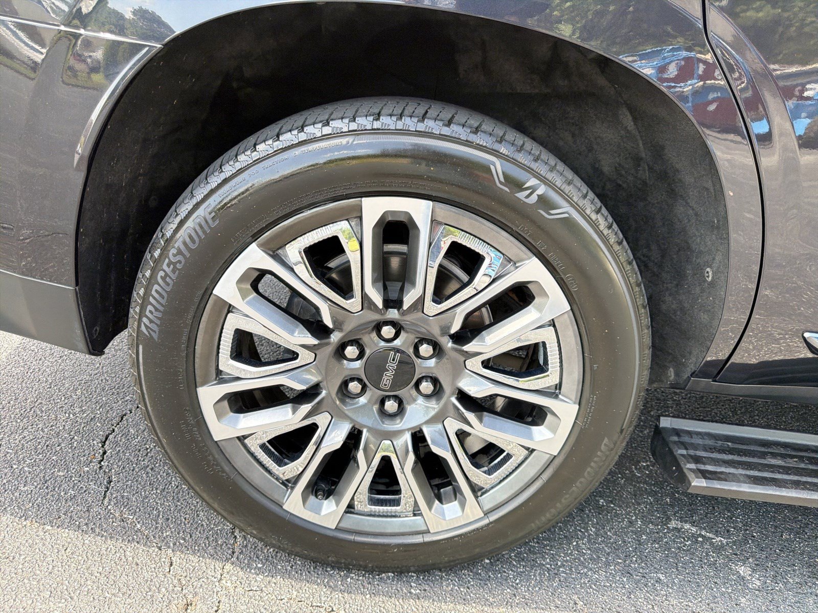 2023 GMC Yukon Denali Ultimate - Photo 24