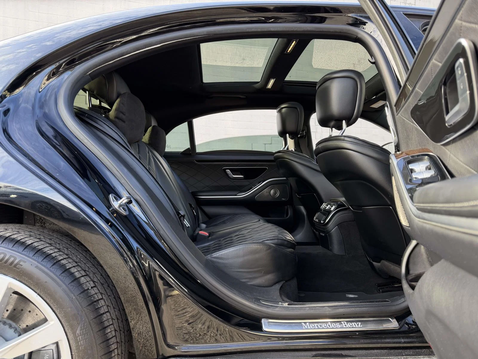 Used 2022  Mercedes-Benz S 500 image 17