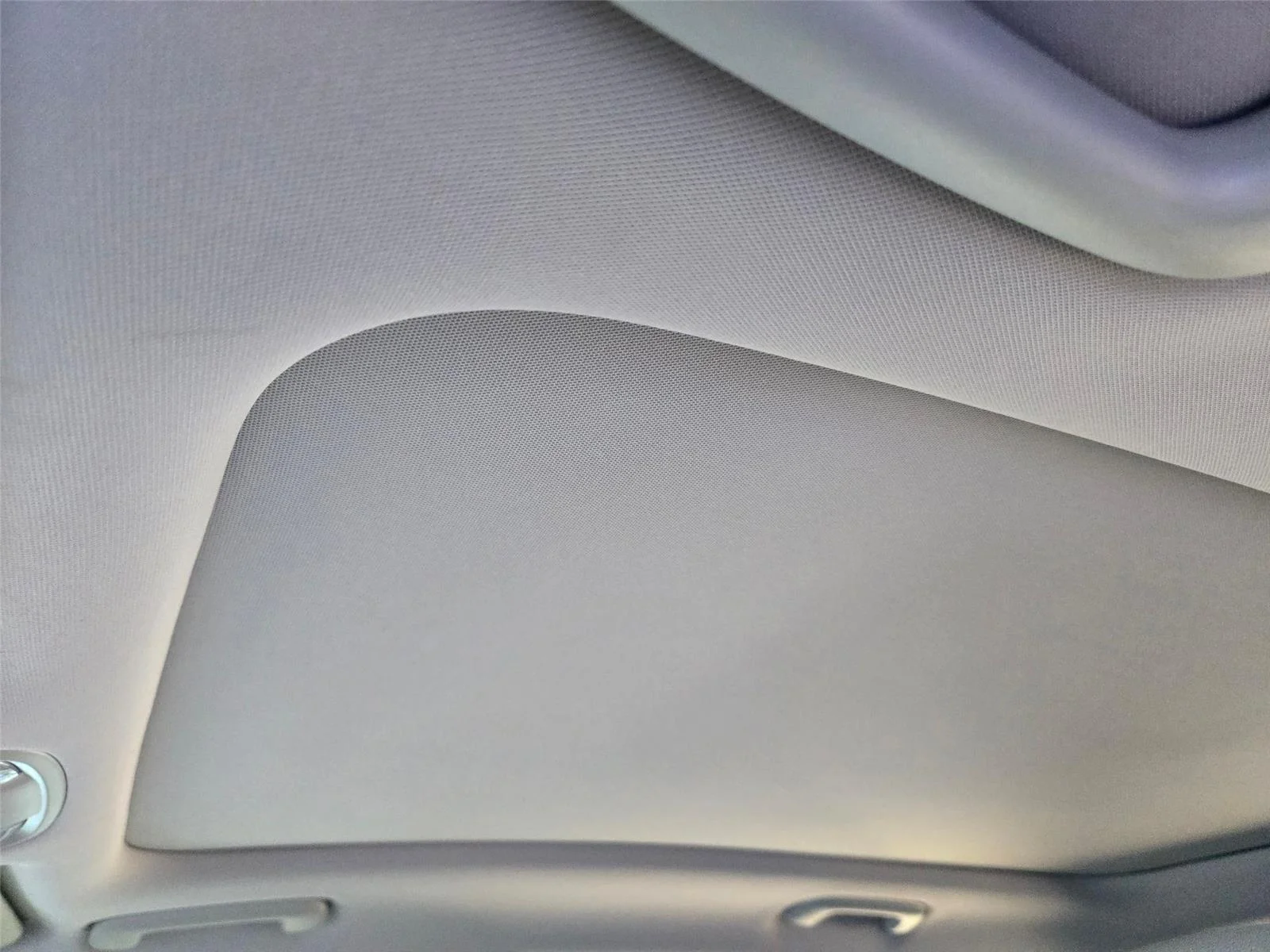 Used 2020 Snow White Pearl Kia EX image 9