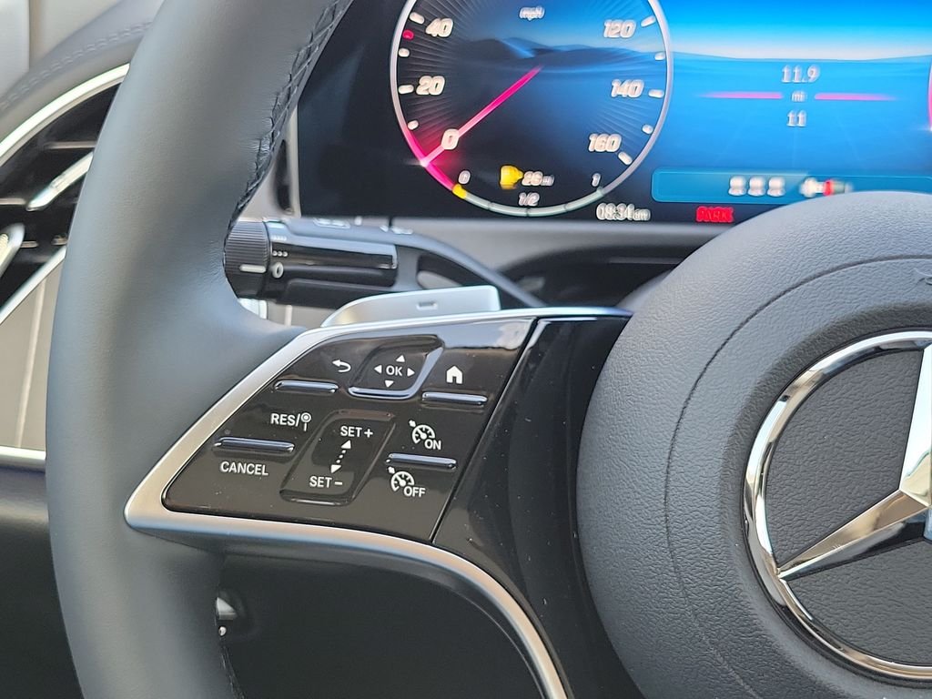 New 2026 MANUFAKTUR Moonlight White Metallic Mercedes-Benz E 350 image 26