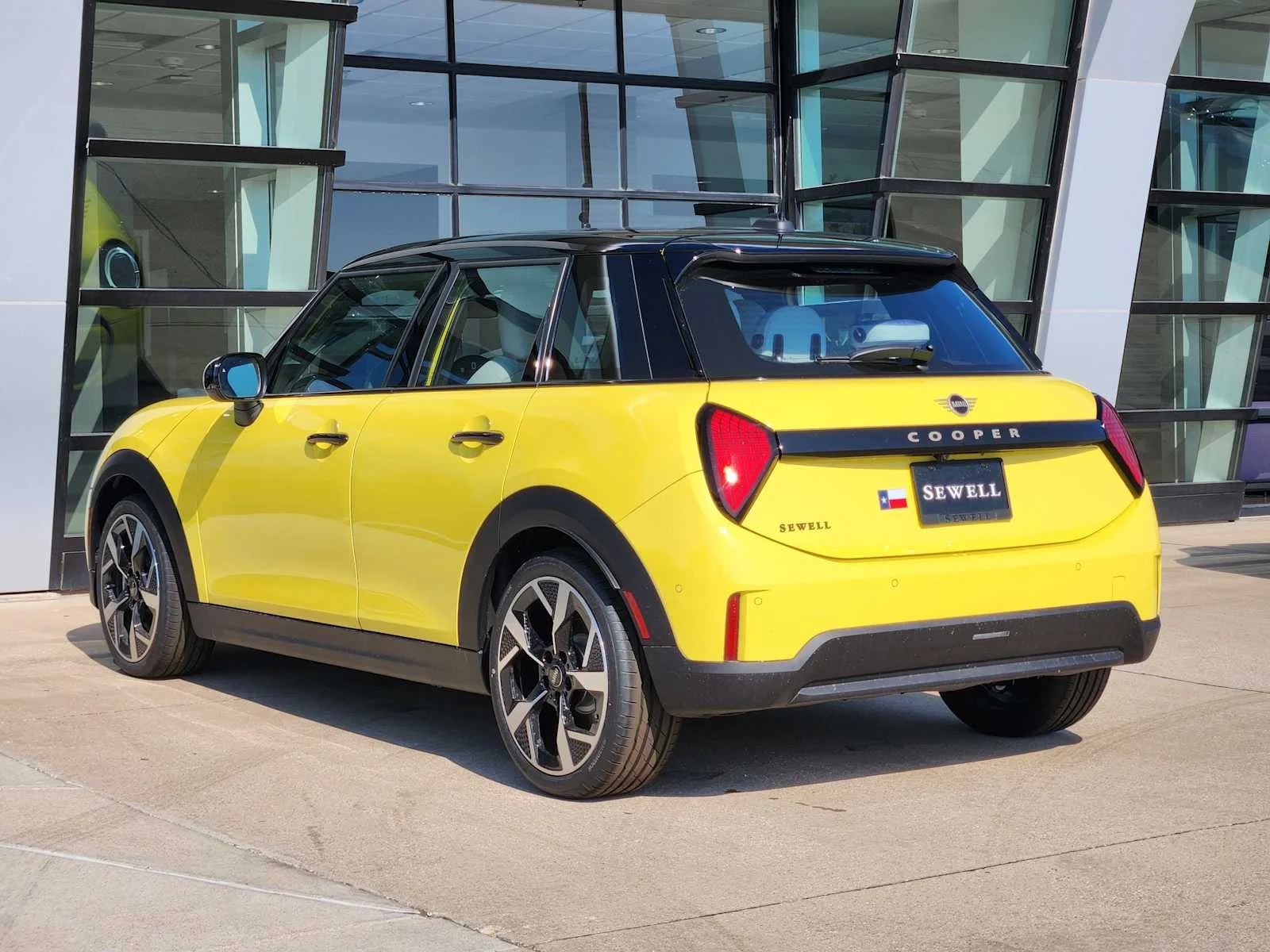 New 2026 Sunny Side Yellow MINI Cooper Oxford Edition image 3