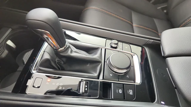 2025 Mazda CX-50 Premium Plus - Photo 17