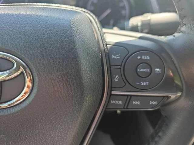 Used 2023 White Toyota SE image 18