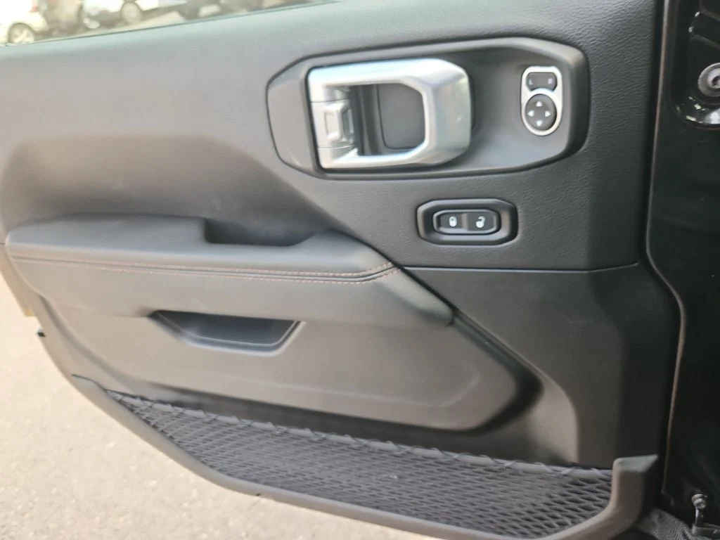 Used 2023 Black Jeep Rubicon 392 image 8