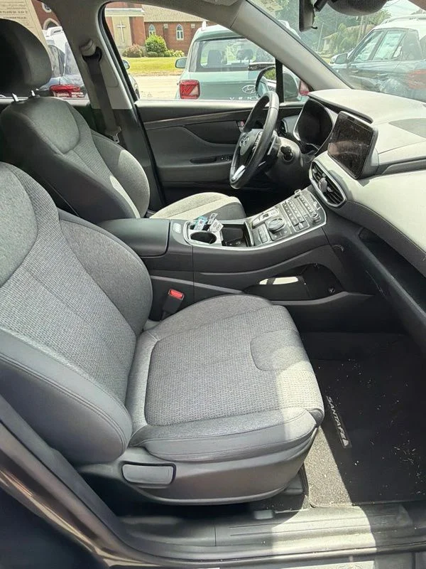 Used 2023 Gray Hyundai SEL image 9