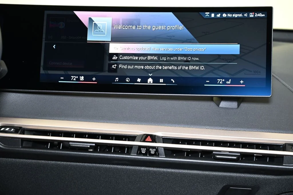 2026 BMW iX 45 - Photo 18