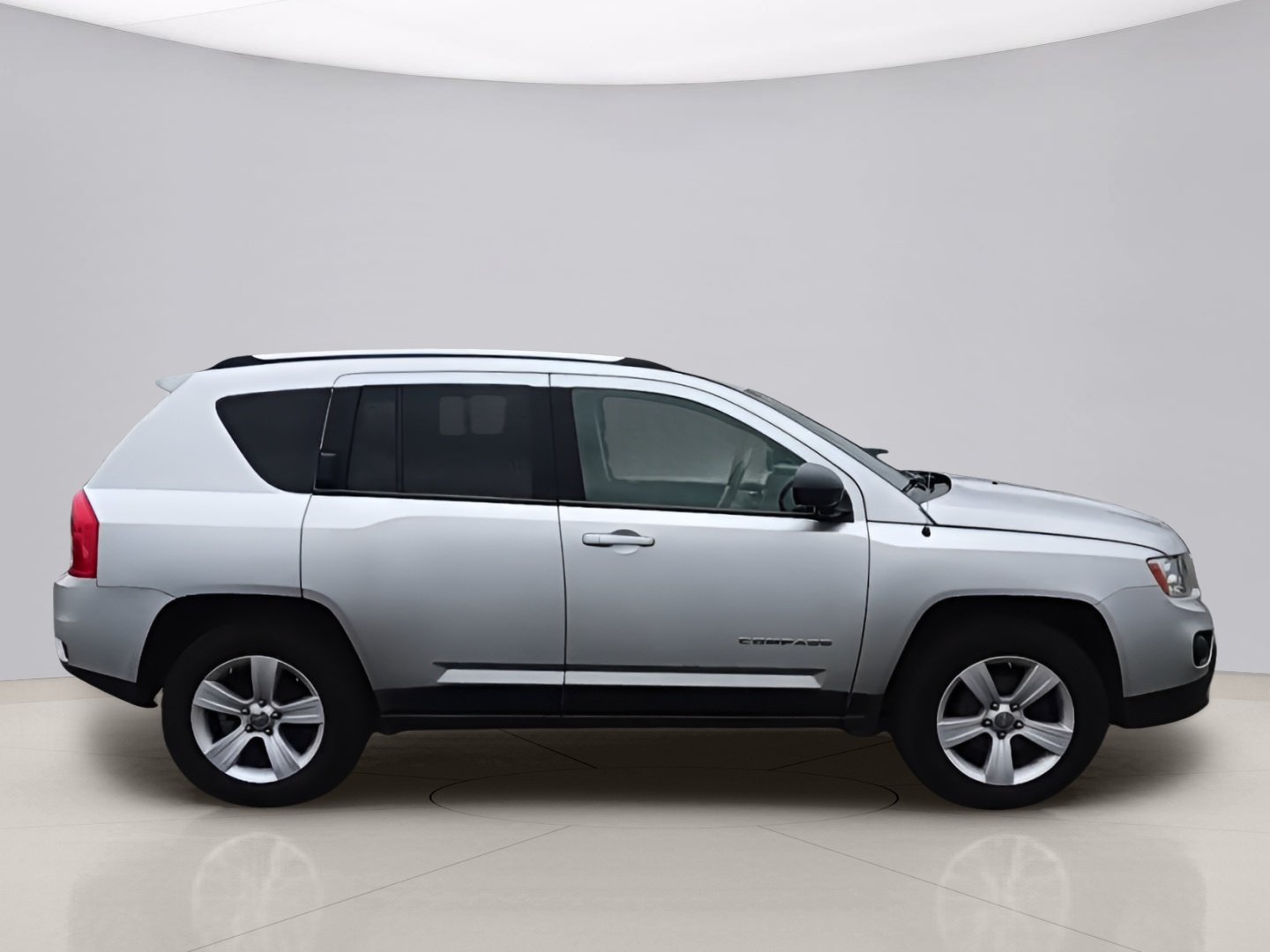 Used 2011 Silver Jeep NORTH EDITION image 8