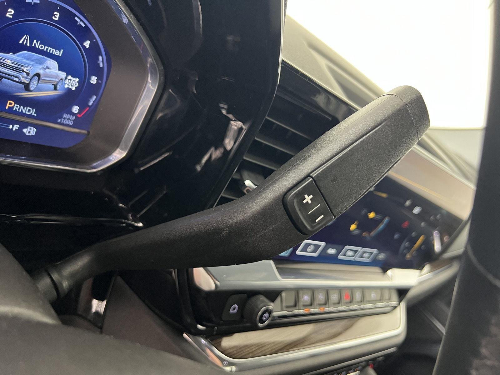 Used 2024 Summit White Chevrolet LT image 19