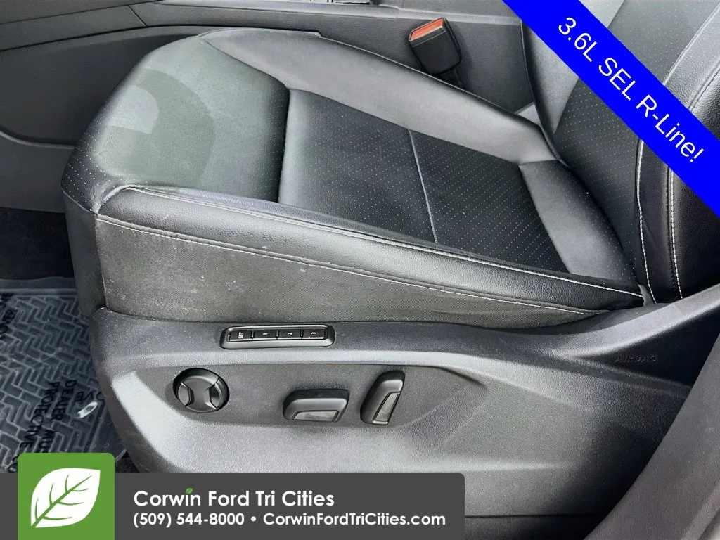 Used 2021 Aurora Red Metallic Volkswagen 3.6L V6 SEL R-Line image 22