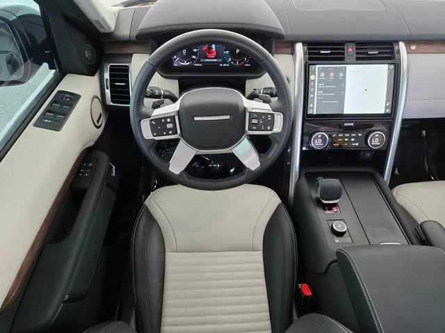 Certified Used 2025 Black Land Rover Dynamic SE image 12