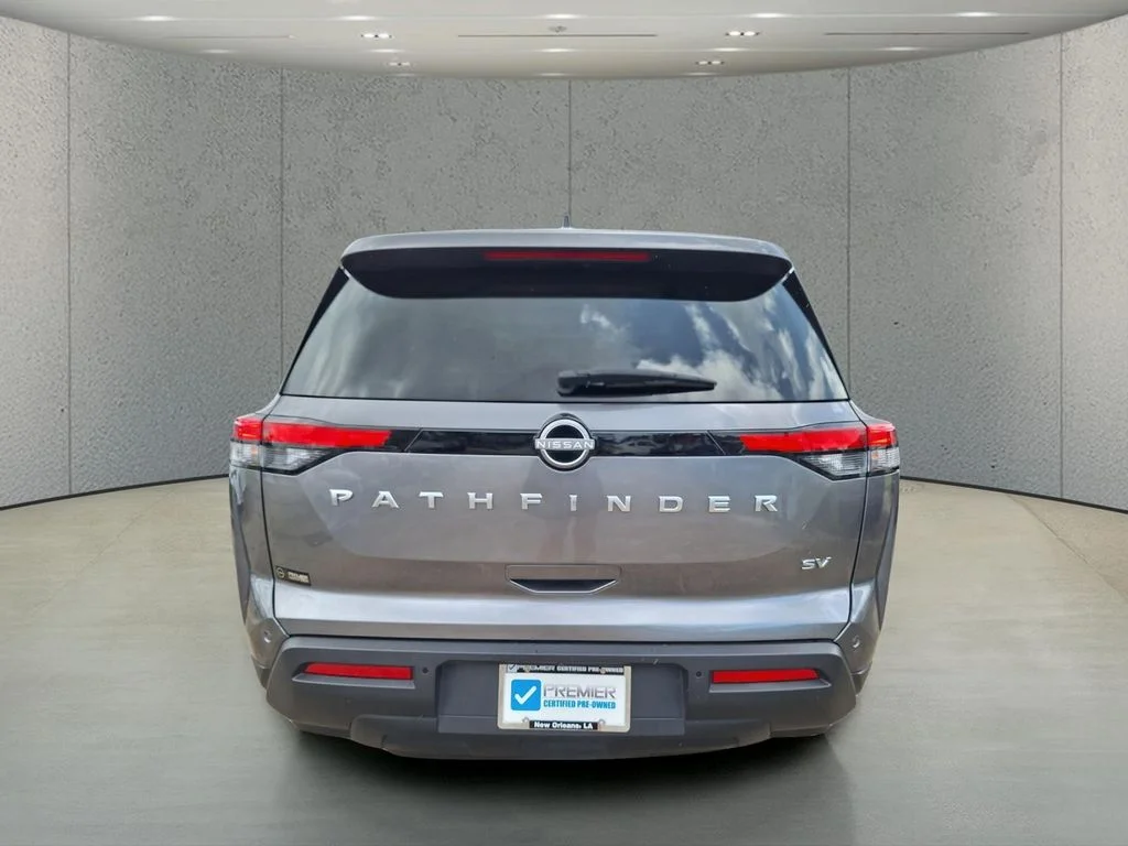 Used 2024 Gray Nissan SV image 4