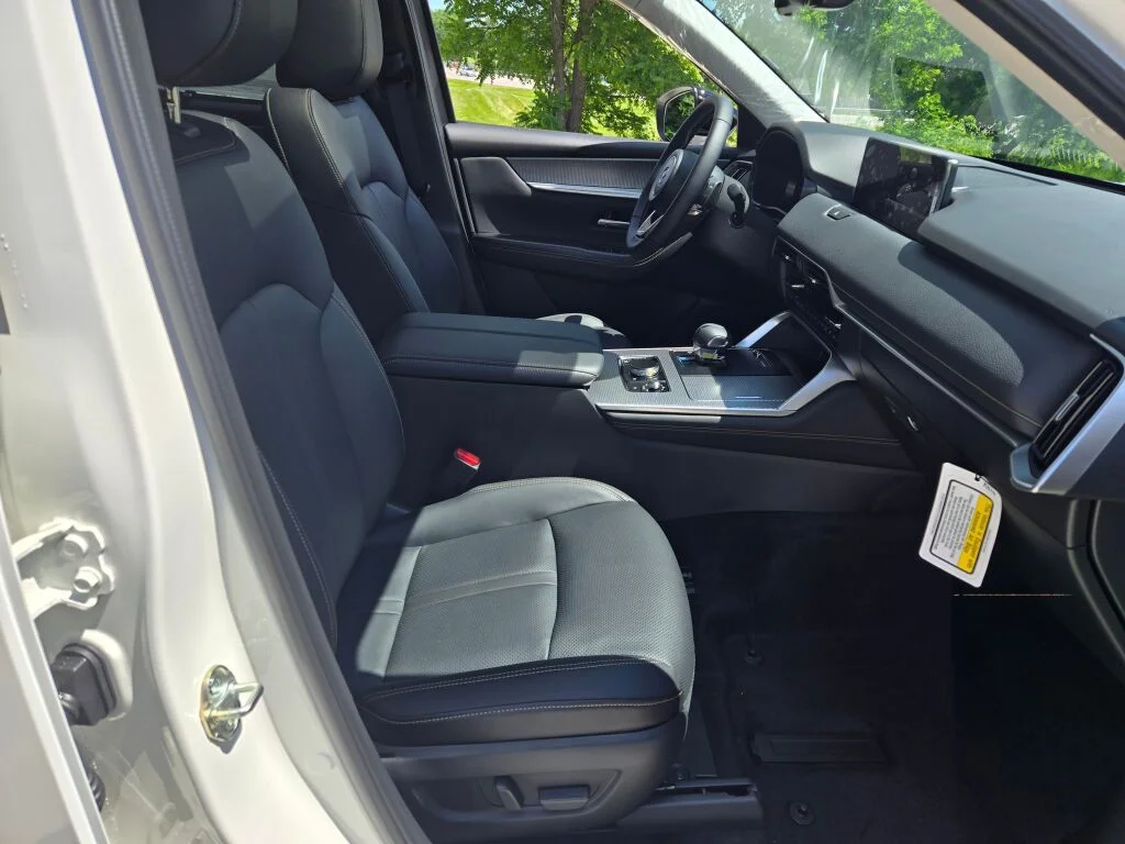 New 2026 Rhodium White Premium Mazda 3.3 Turbo Premium Sport AWD image 4