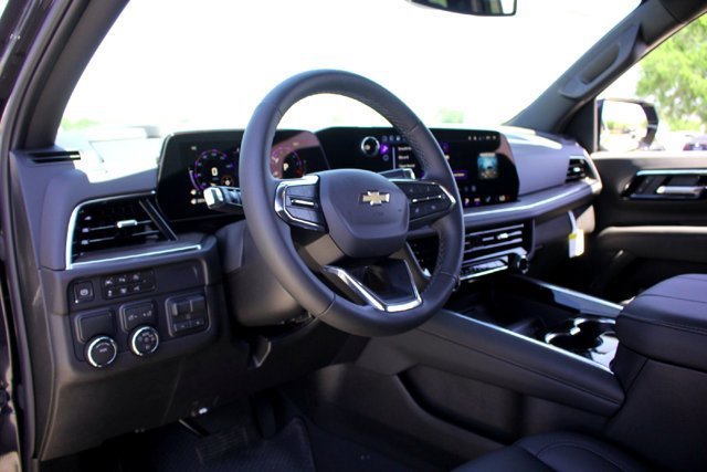 2026 Chevrolet Suburban LT - Photo 7