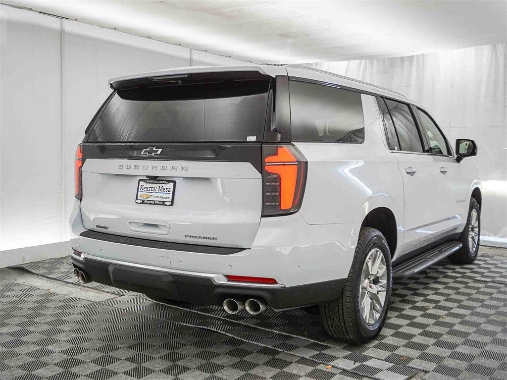 2026 Chevrolet Suburban Premier - Photo 8
