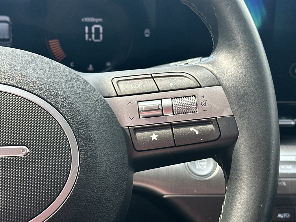Used 2025 Cyber Gray Metallic Hyundai SEL image 15