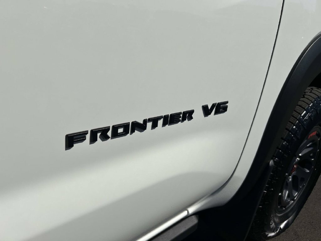 New 2027 Glacier White Nissan PRO-4X image 17