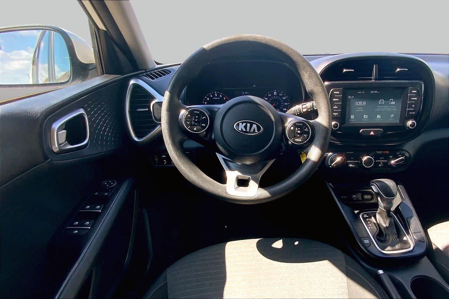Used 2021 Snow White Pearl Kia S image 6