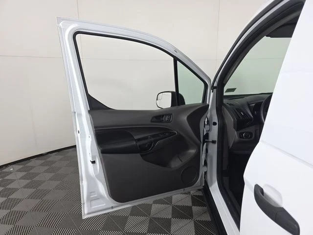 Used 2020 Frozen White Ford XL image 21