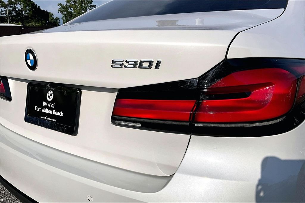 Used 2023 White BMW 530i image 27