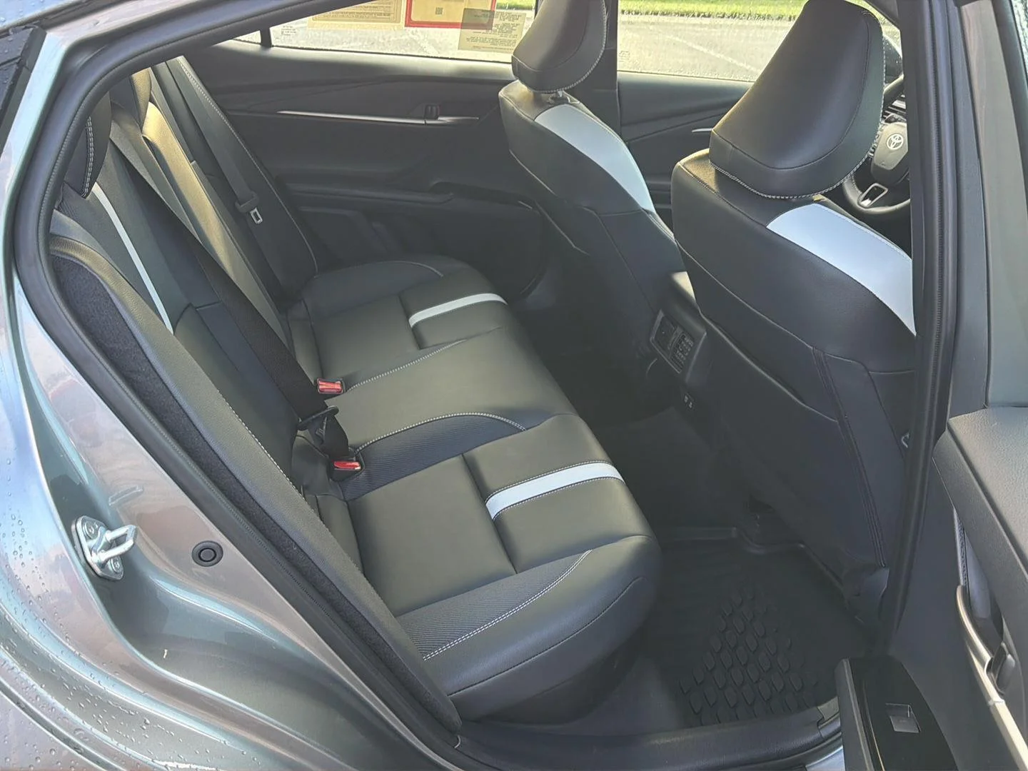 Certified Used 2025 Heavy Metal Toyota SE image 12