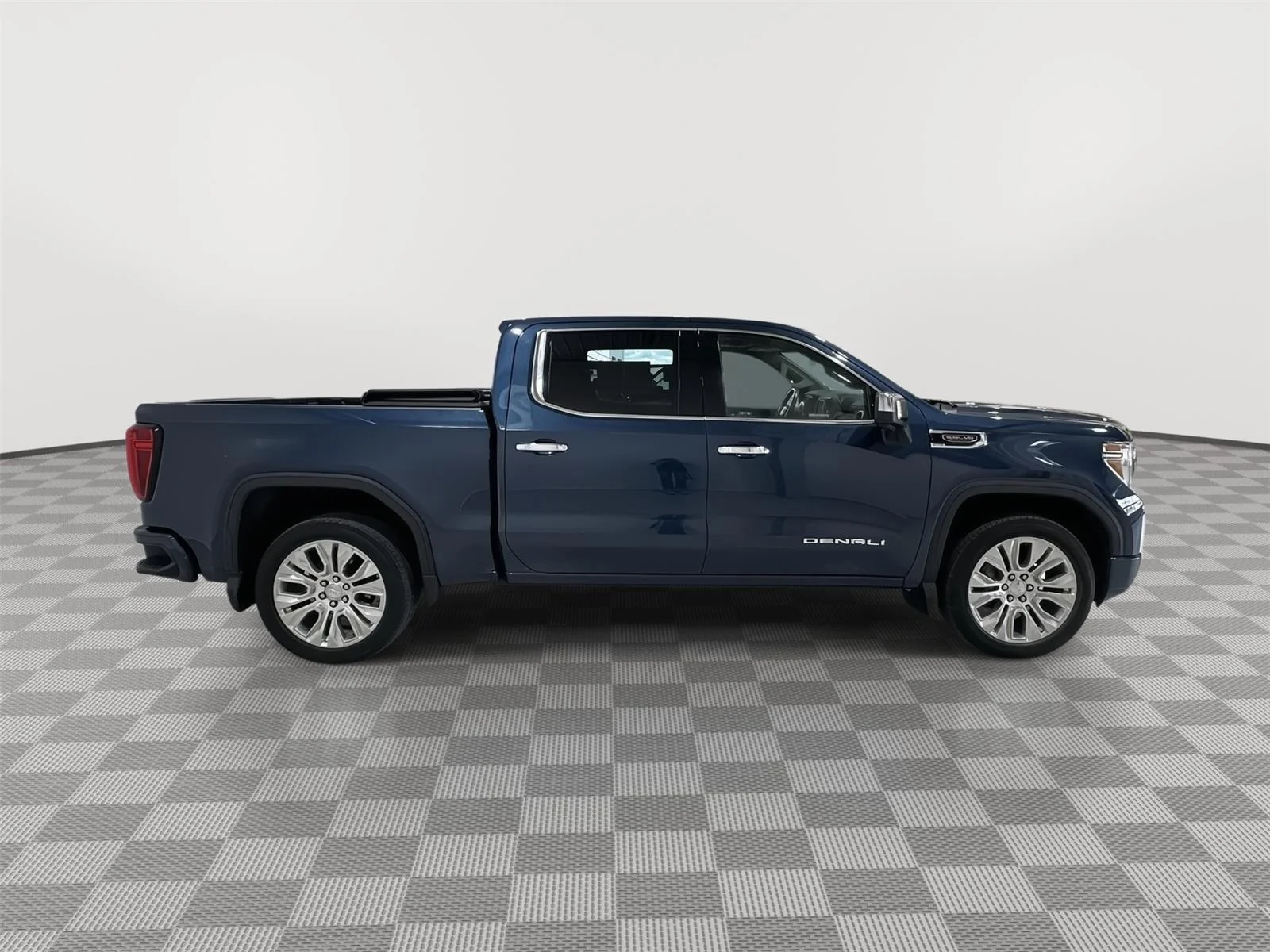 Used 2021 Pacific Blue Metallic GMC Denali image 6