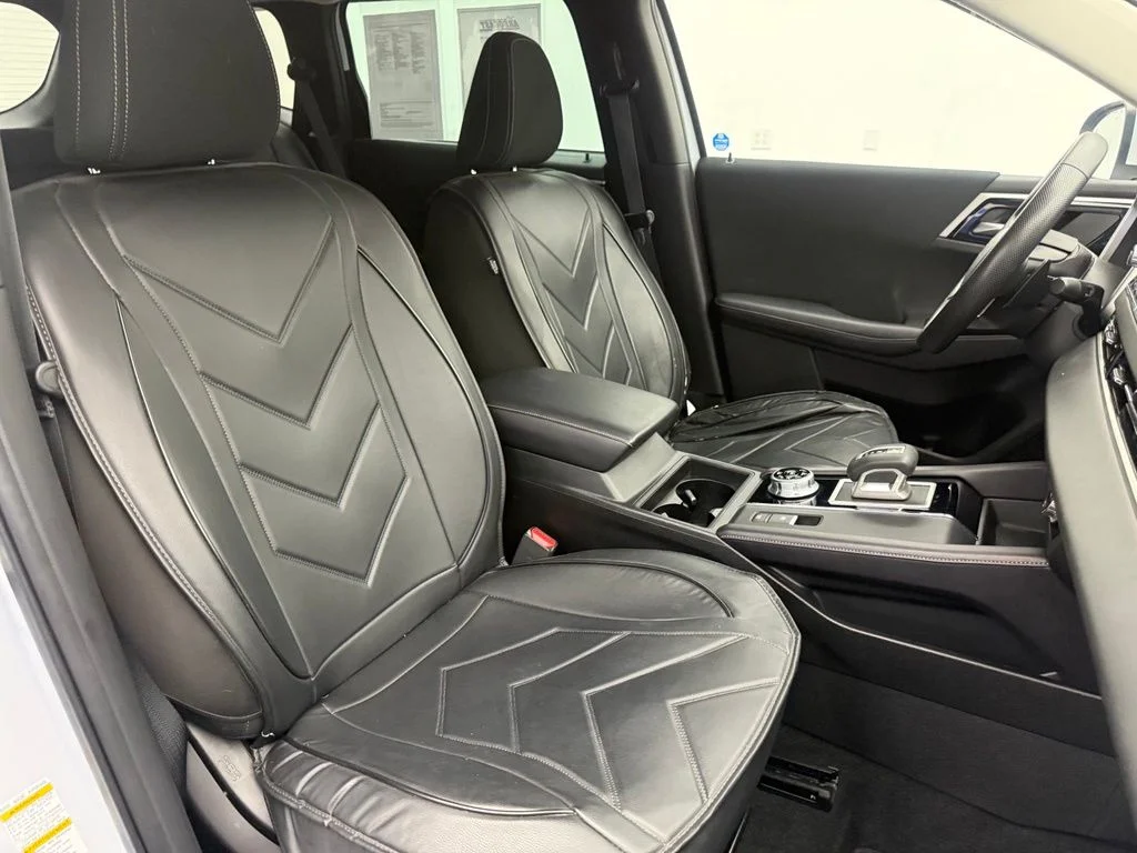 Used 2023  Mitsubishi ES image 35