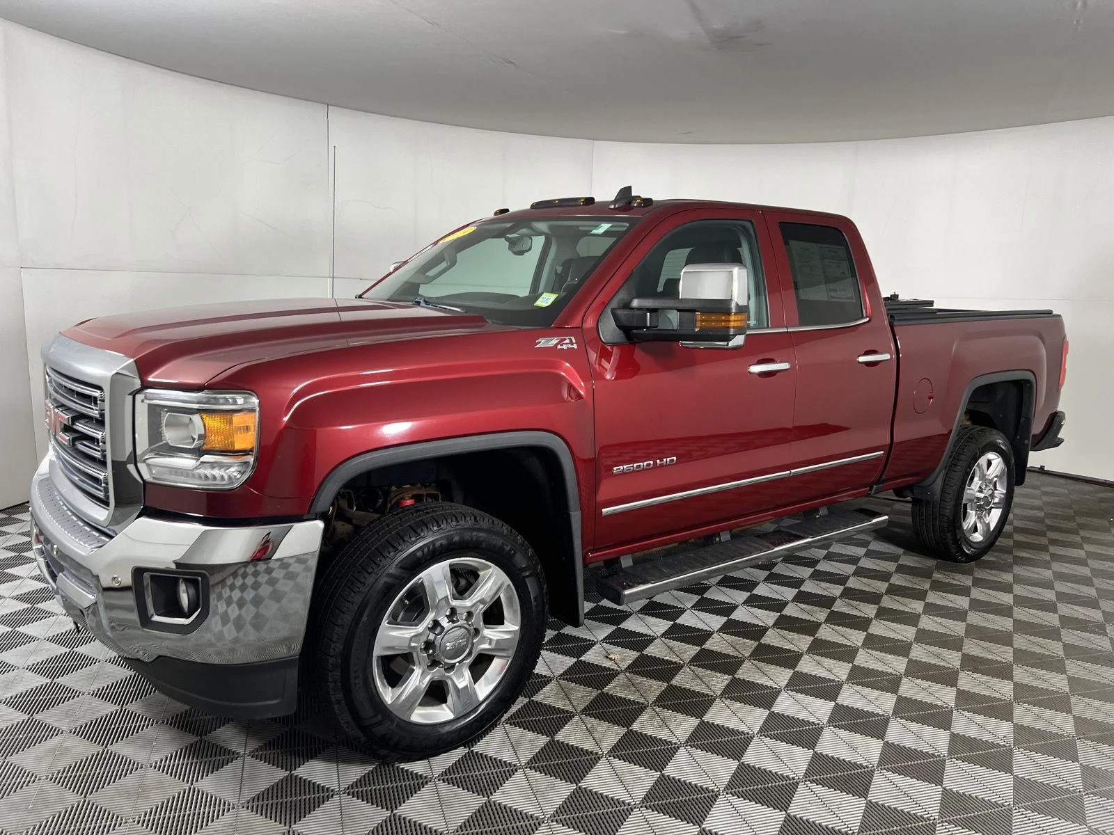 Used 2018 Red Quartz Tintcoat GMC SLT image 5