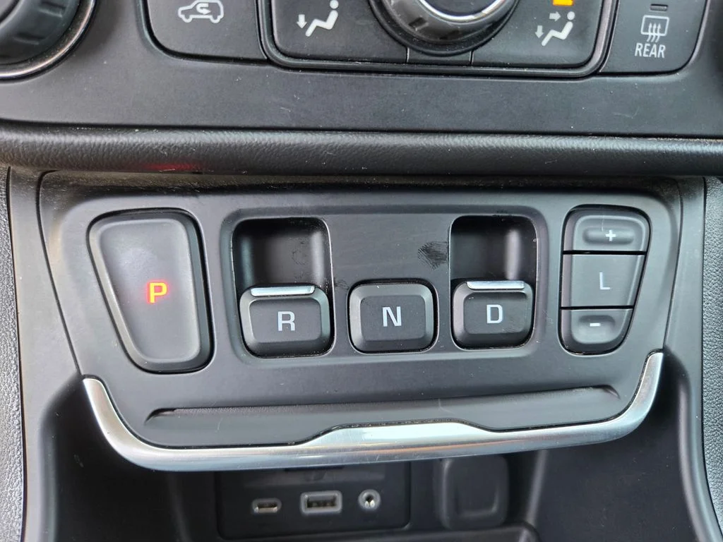 Used 2020 Summit White GMC SLT image 17