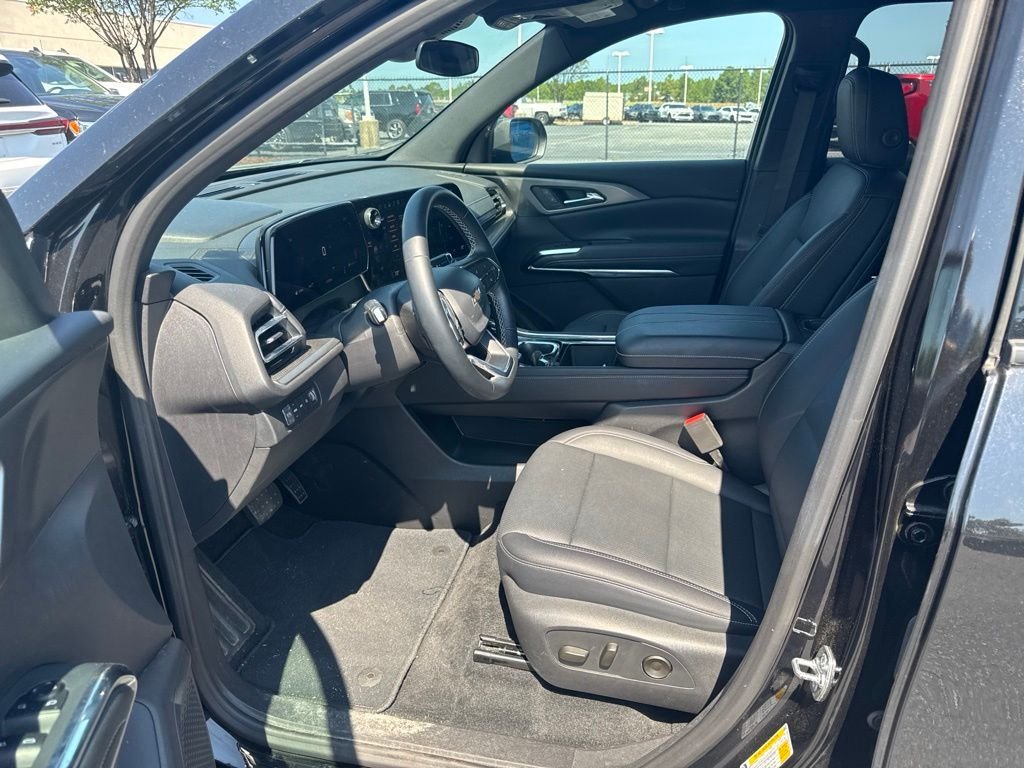 Used 2026 Black Chevrolet LT image 9