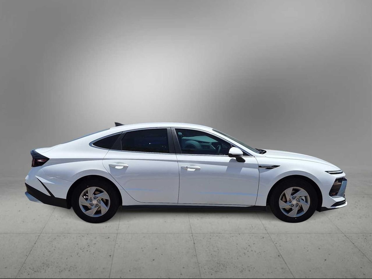 New 2026 Serenity White Hyundai SE image 9