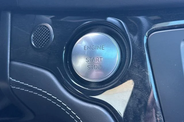 Used 2019  Mercedes-Benz SL 550 image 22