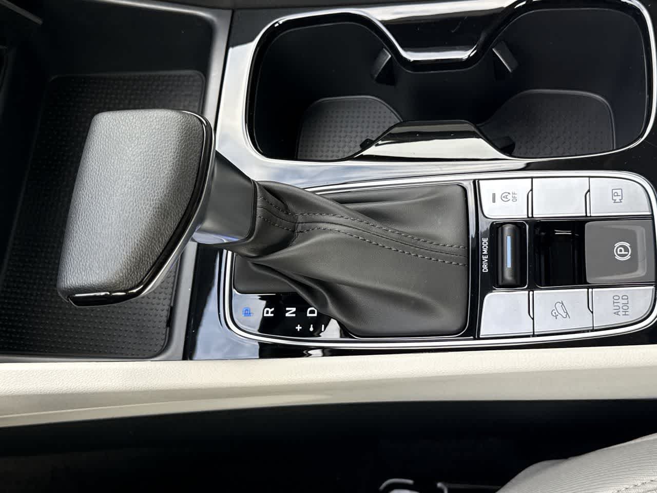 New 2026 Phantom Black Hyundai SEL FWD image 21
