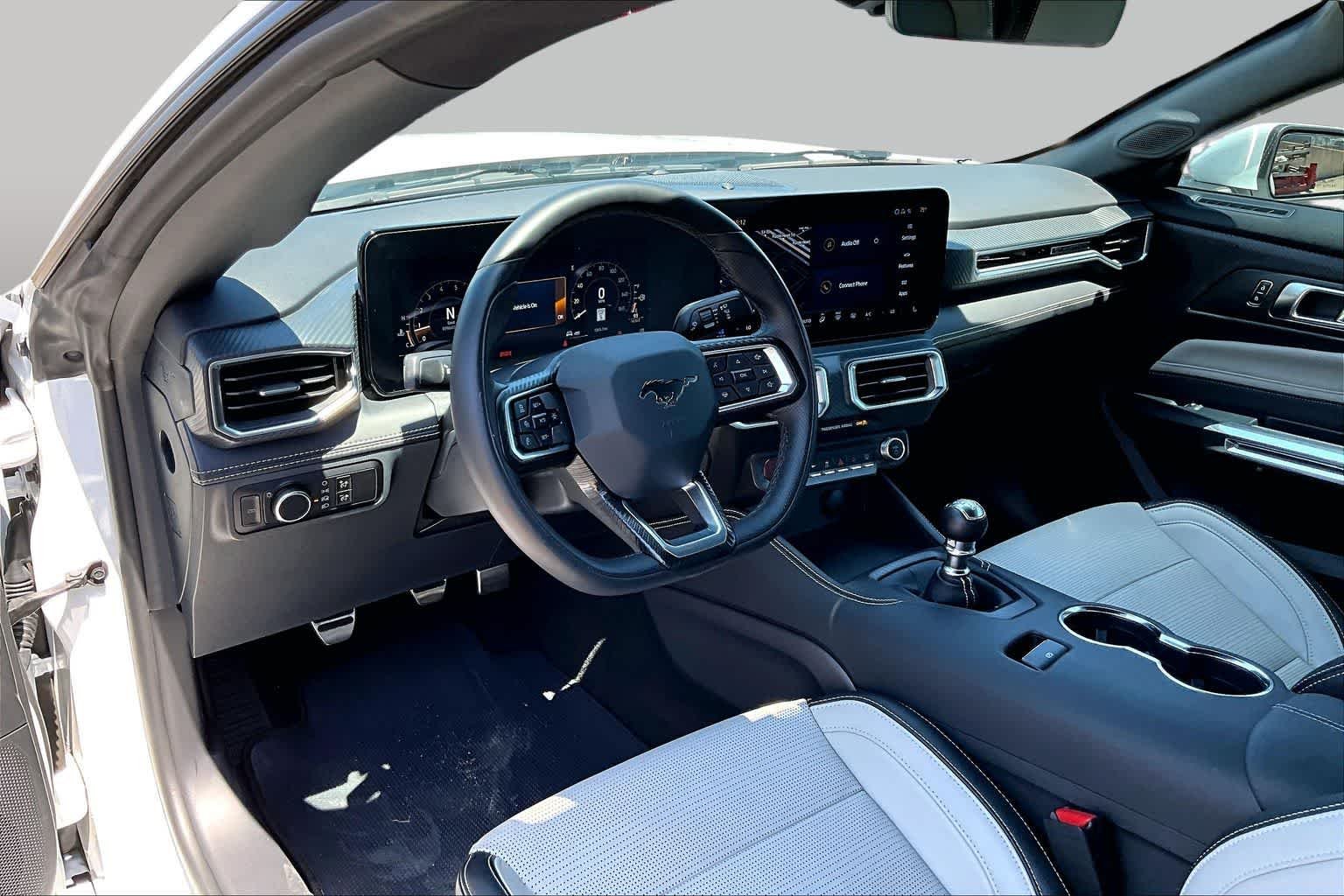 2025 Ford Mustang GT Premium - Photo 18
