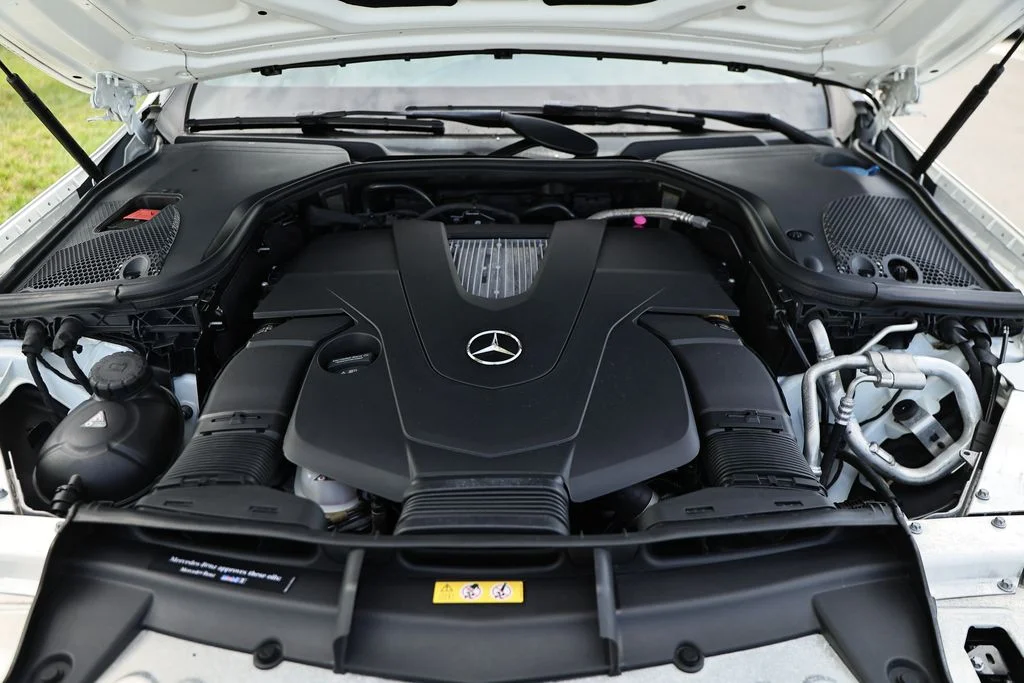 Used 2017 designo Diamond White Metallic Mercedes-Benz E 400 image 31