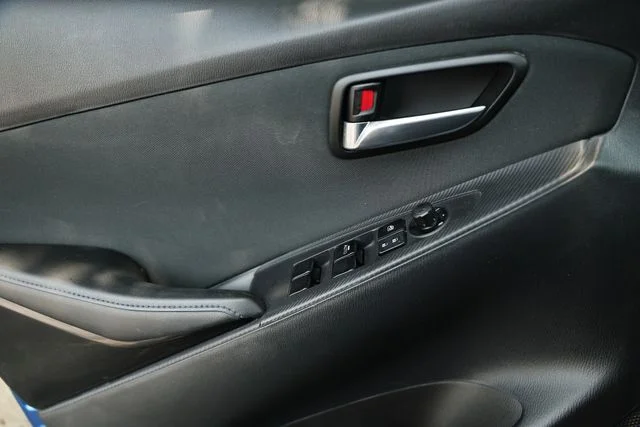 Used 2016 Sapphire Scion Base image 13