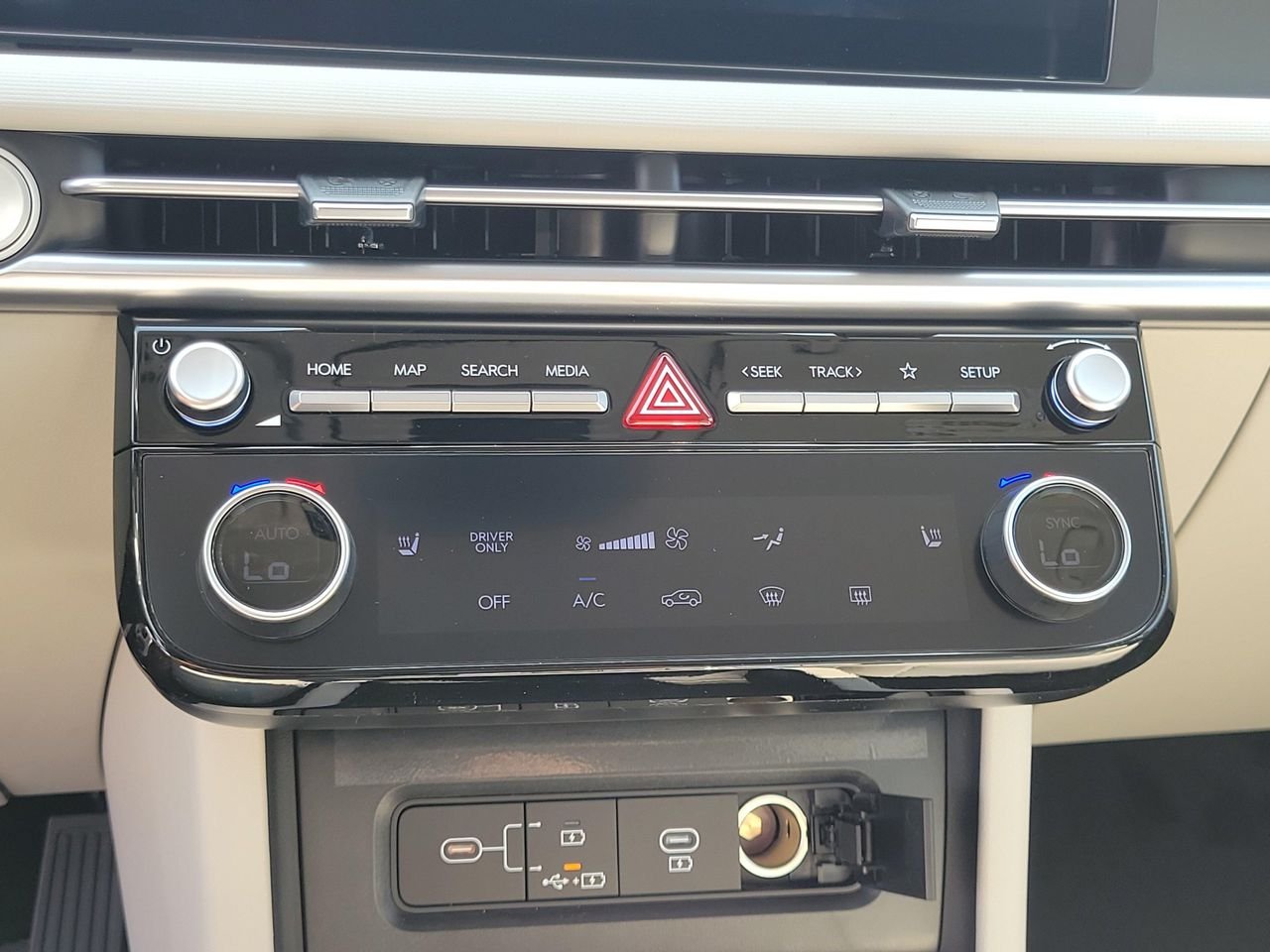 New 2026 Amazon Gray Hyundai SEL AWD image 27