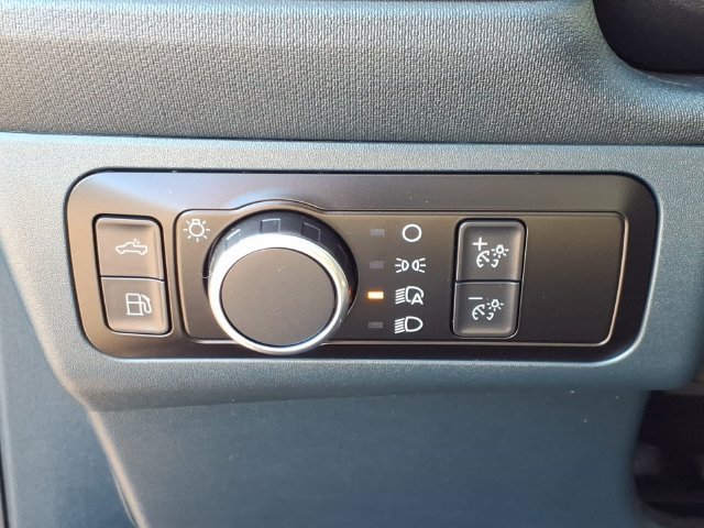 Used 2022 Silver Metallic Ford XLT image 21