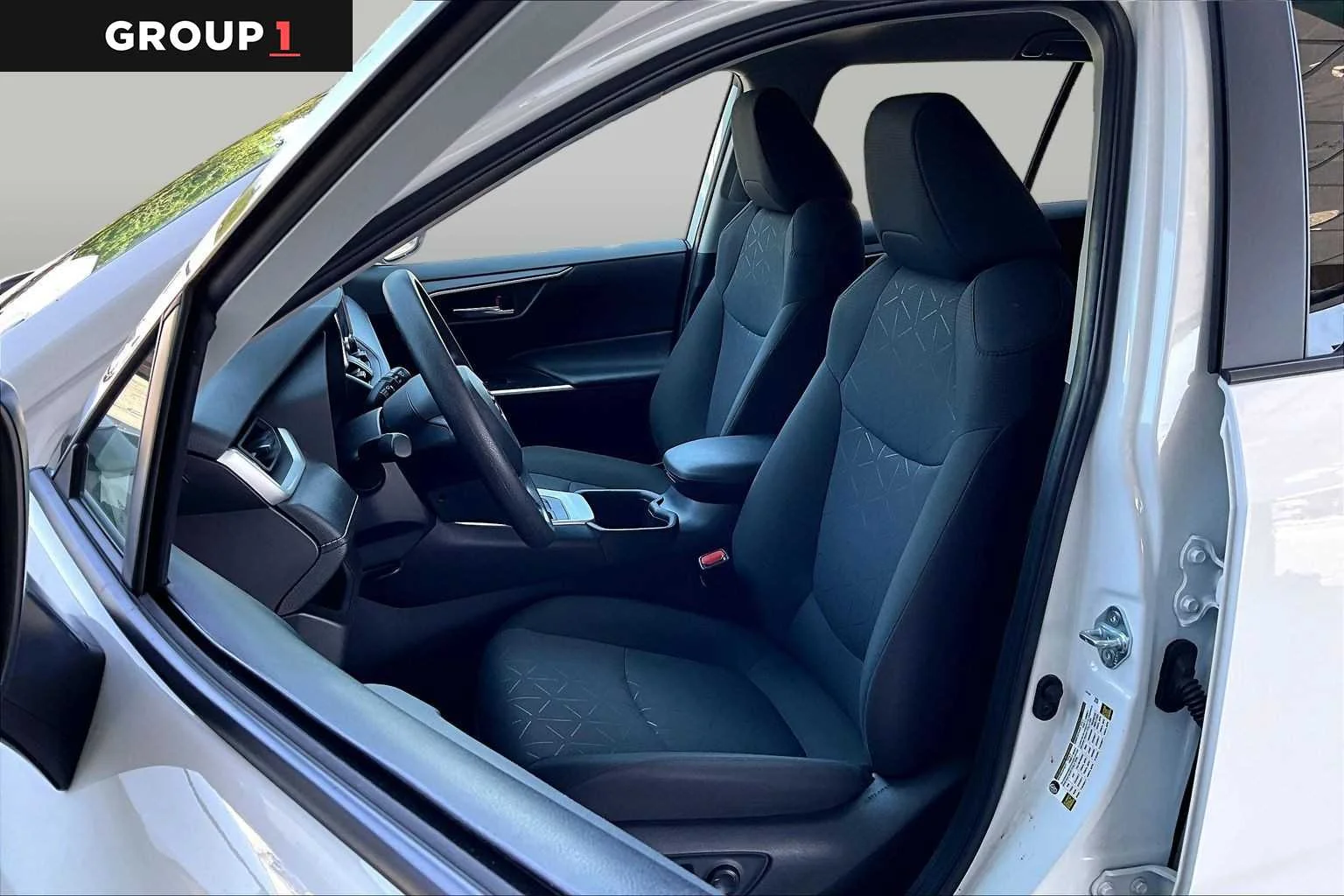 Used 2025 Ice Cap Toyota XLE image 9