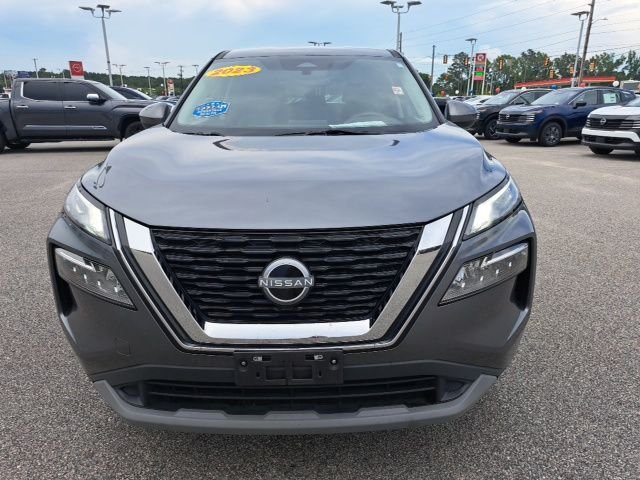 Used 2023 Gray Nissan SV image 3