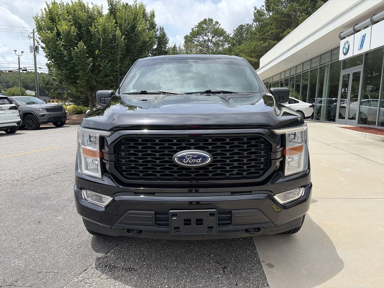 Used 2022 Agate Black Metallic Ford LARIAT image 3