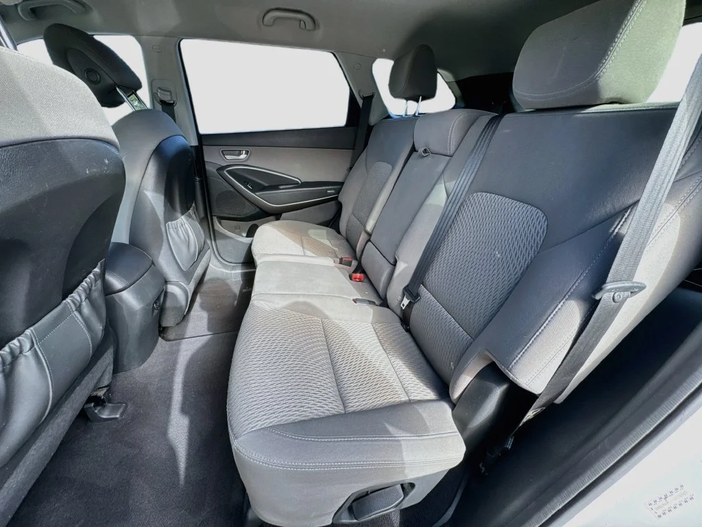 Used 2017 White Hyundai SE image 27