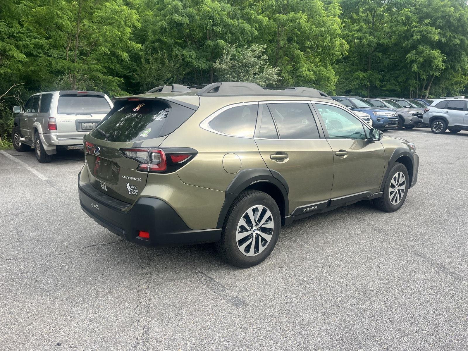 Used 2025 Autumn Green Metallic Subaru Premium image 10
