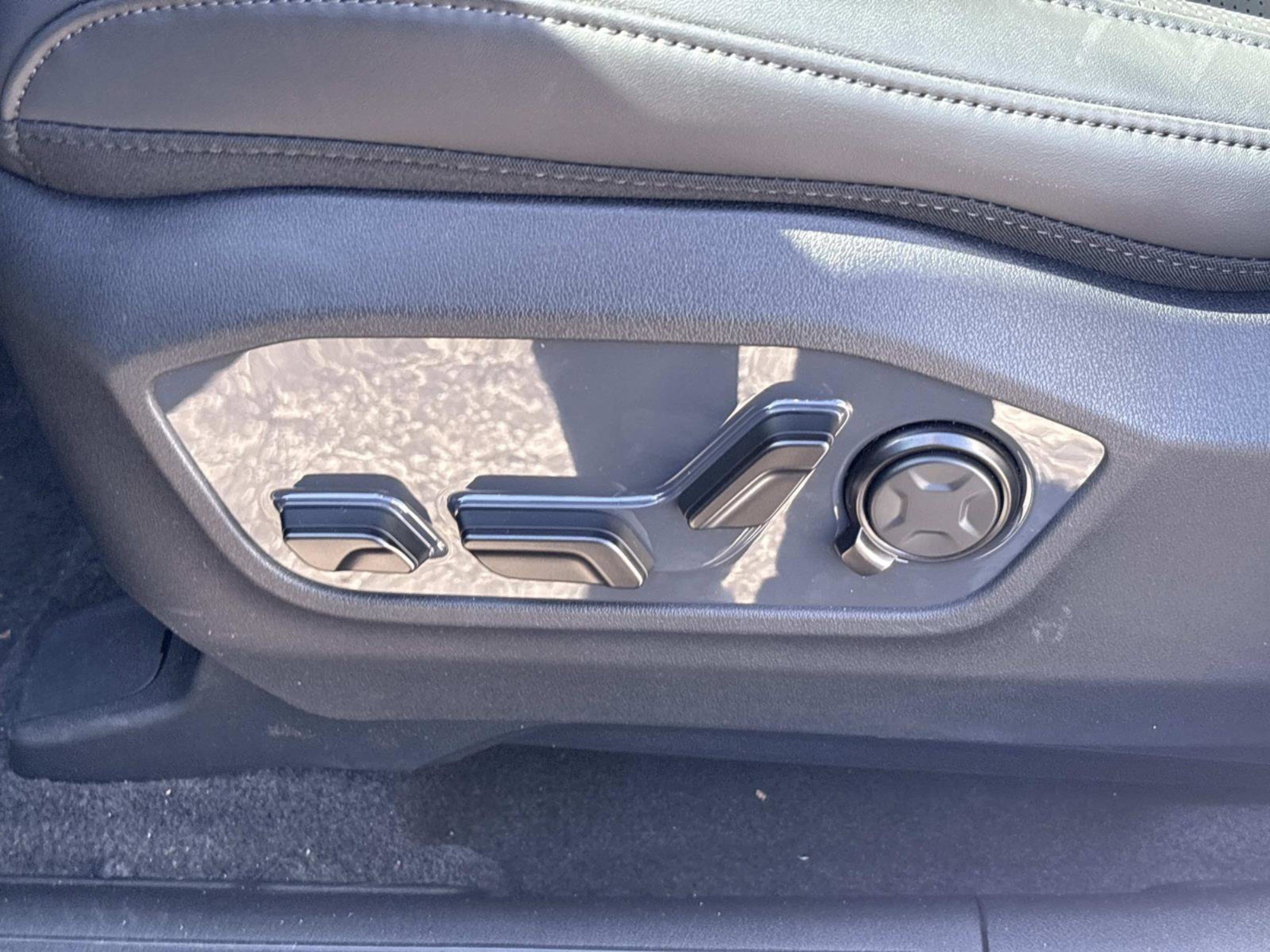 2027 Kia Telluride X-Pro SX Prestige - Photo 26