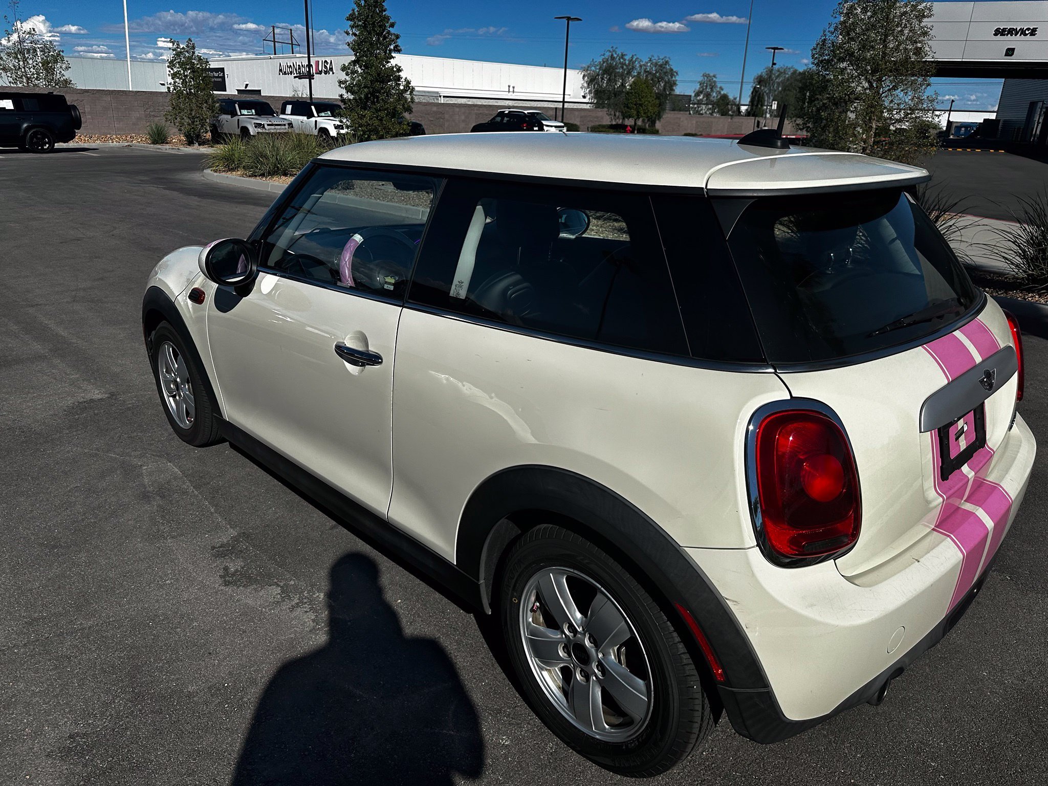 Used 2015 Pepper White MINI Base image 4