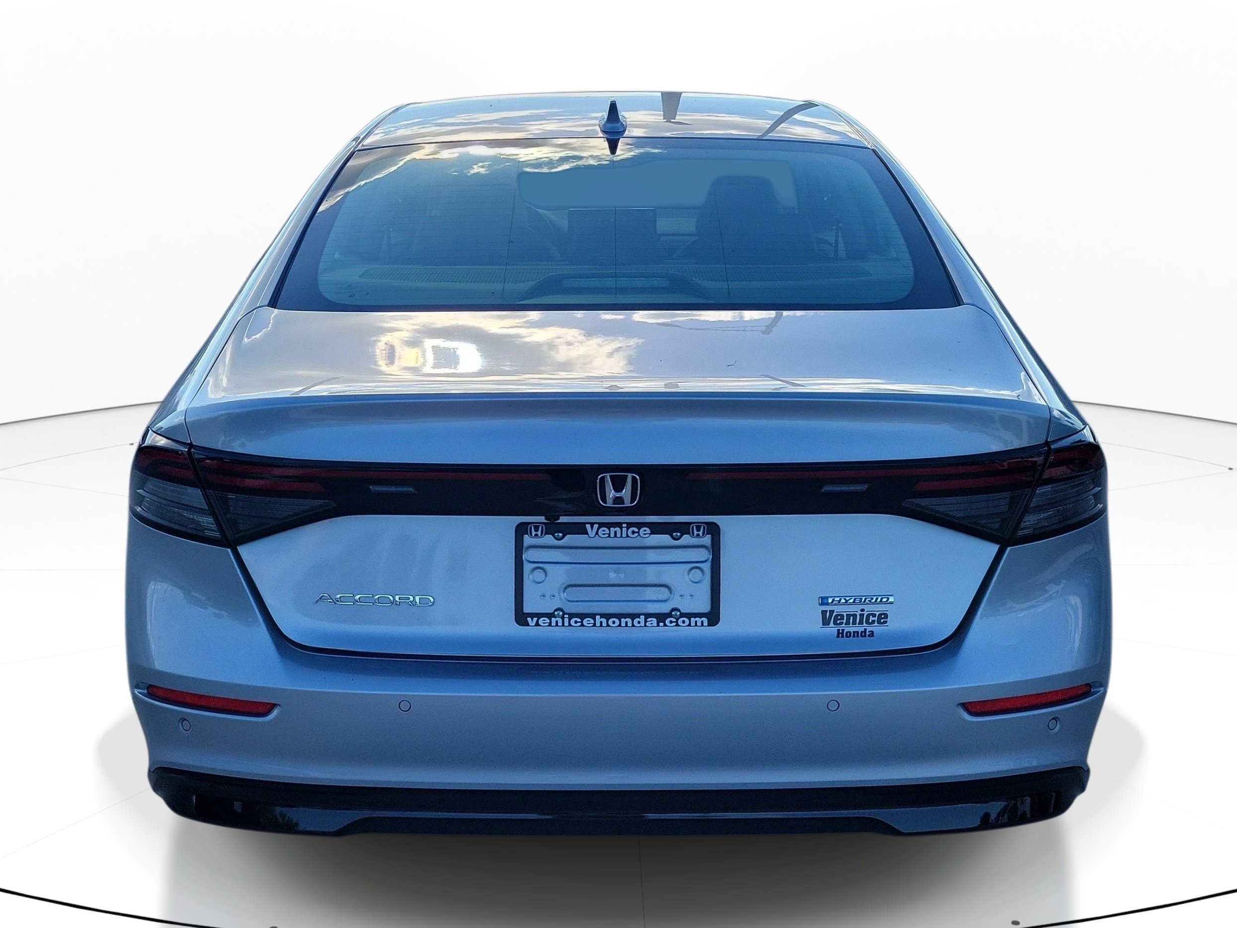 Used 2024 Silver Honda EX-L image 7