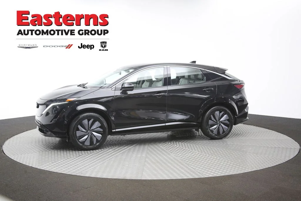 Used 2023 Black Nissan ENGAGE image 59