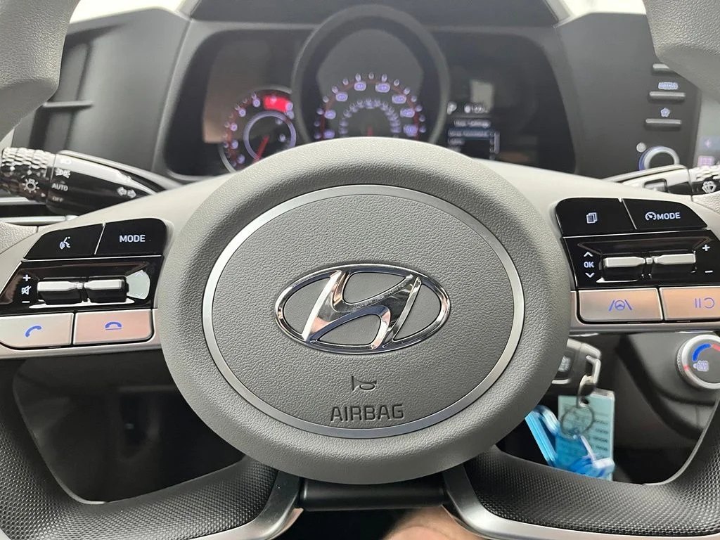 Used 2023 Blue Hyundai SE image 21