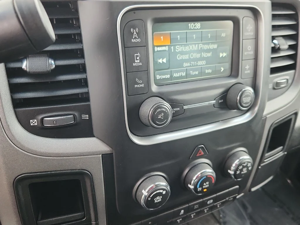 Used 2015 White Ram Tradesman image 25