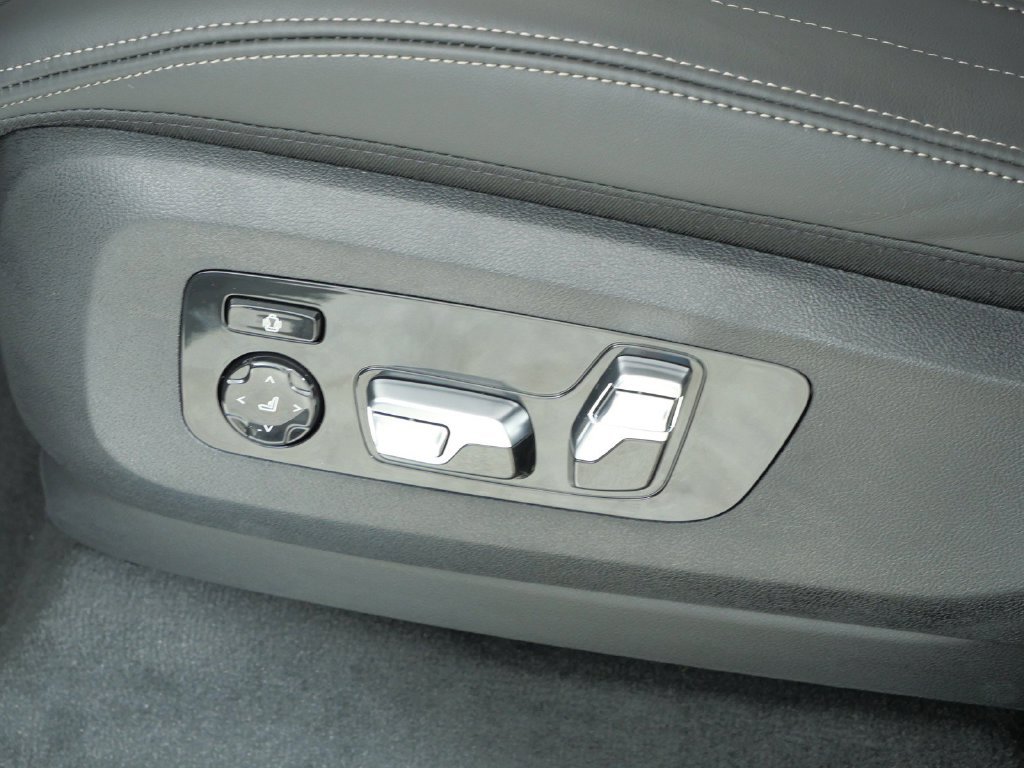 New 2027 Dravit Grey Metallic BMW xDrive40i image 46