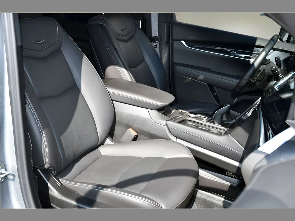 Used 2024 Argent Silver Metallic Cadillac Premium Luxury image 32